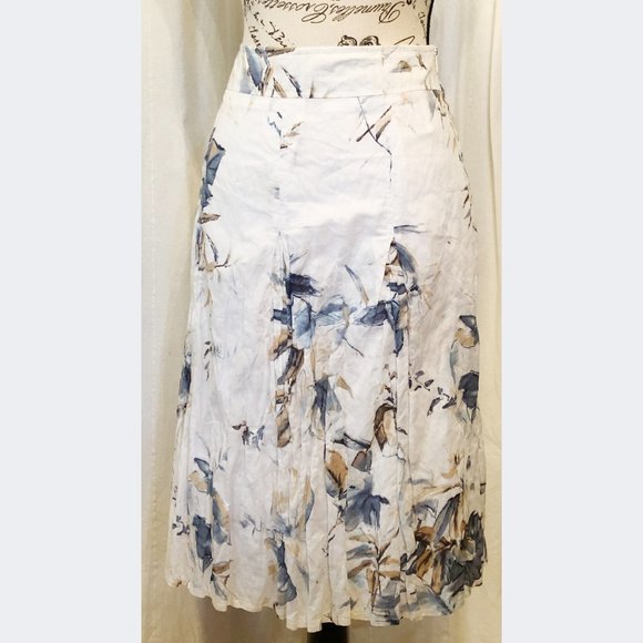 Floral Knee Length Skirt - Picture 4 of 15